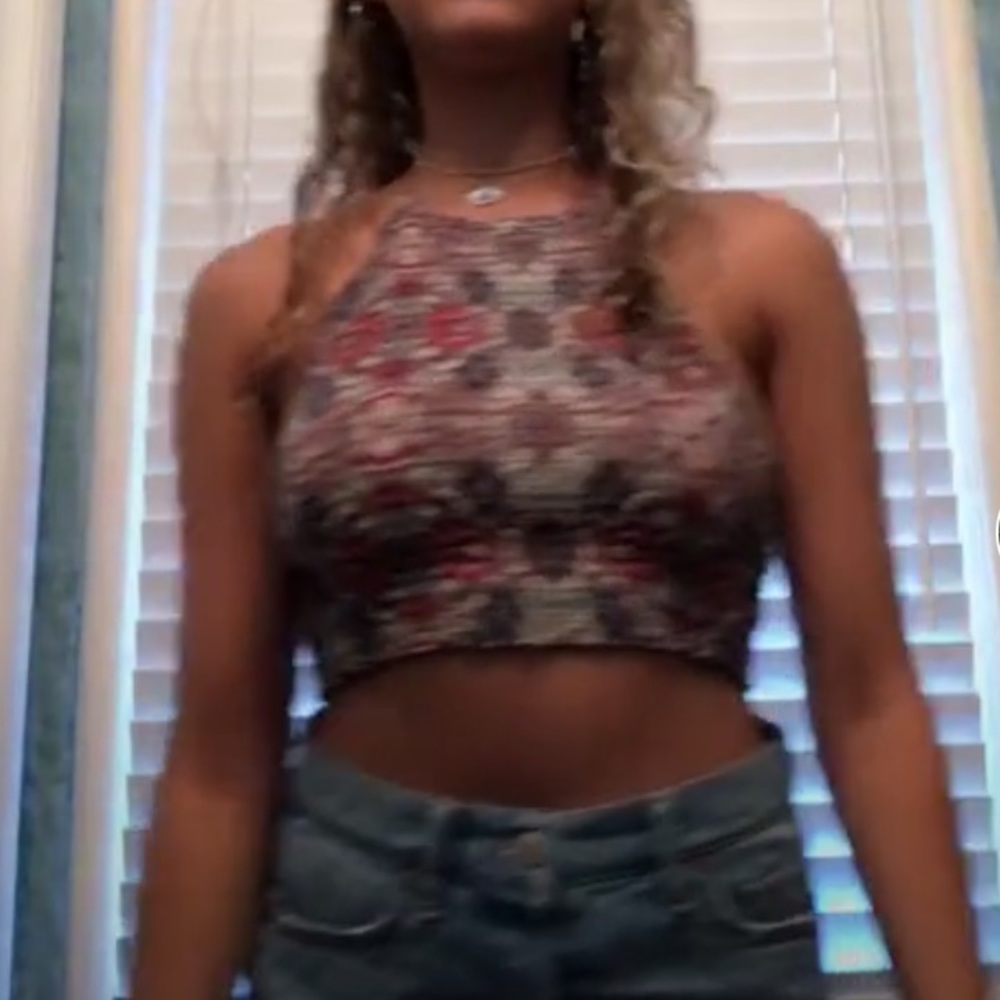 BOGO‼️Size M Rue21 Knit Halter Top - Picture 8 of 9